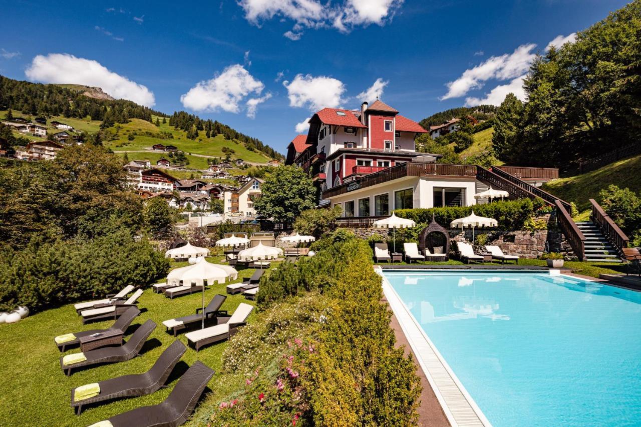 Boutique & Fashion Hotel Maciaconi - Gardenahotels Santa Cristina Val Gardena Exterior foto