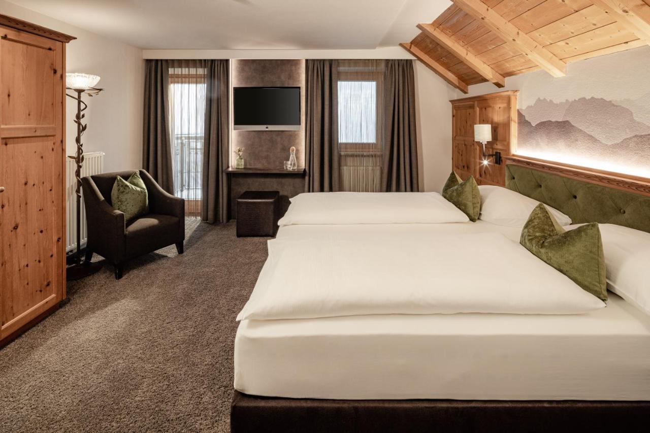 Boutique & Fashion Hotel Maciaconi - Gardenahotels Santa Cristina Val Gardena Exterior foto